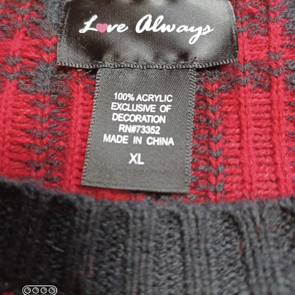 Christmas Sweater 🎄 Buffalo checked just in time for Christmas Great Condition - Picture 6 of 9